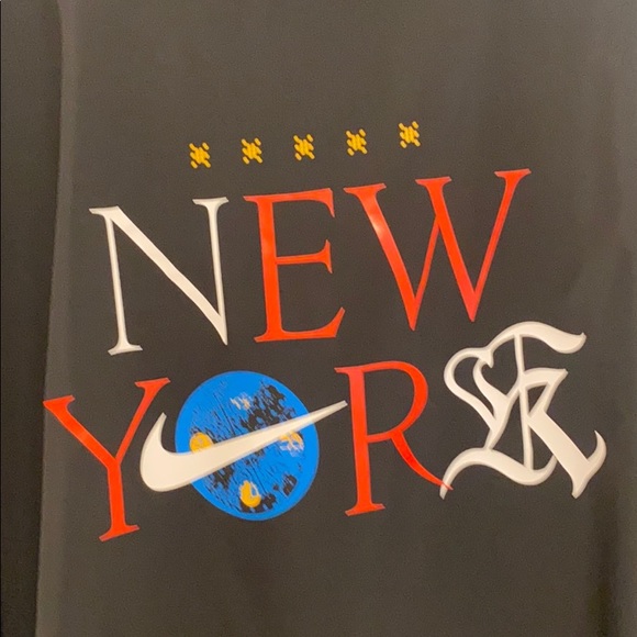 New York Water Repellent Hooded Running Poncho - Picture 9 of 16